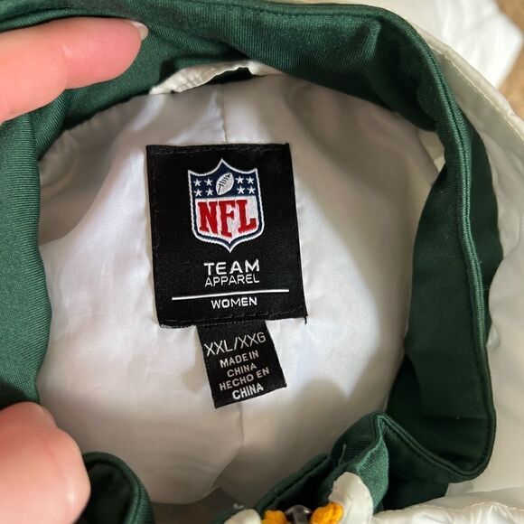 Green Bay Packers Women’s Puffer Jacket Size XXL - Picture 5 of 5